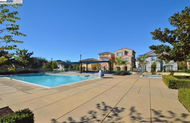 2890 Kew Ave, Livermore CA: https://media.crmls.org/mediaz/5254d610-f8e8-4977-9bc7-3789f39eff9a.jpg