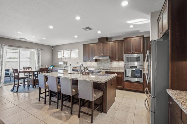 336 Wilmington Court, Brentwood CA: https://media.crmls.org/mediaz/5255f7f0-c128-4141-88ea-b7f80881eb53.jpg