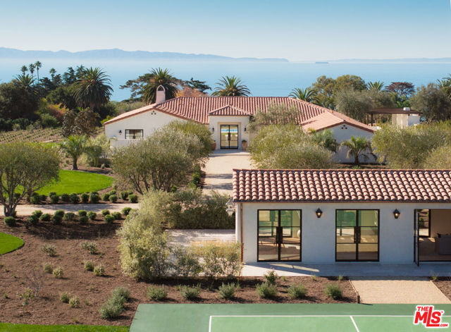 4200 Marina Drive, Santa Barbara CA: https://media.crmls.org/mediaz/5256903e-9a8a-4bd8-8e93-15ed1a8cab4e.jpg