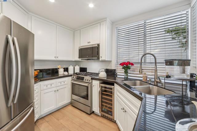 5310 E Lakeshore, San Ramon CA: https://media.crmls.org/mediaz/5256b3b6-0349-4e6a-afe3-8ea73028f2ae.jpg