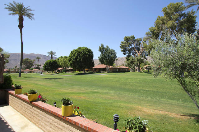 Image 27 of 42 For 74 La Ronda Drive