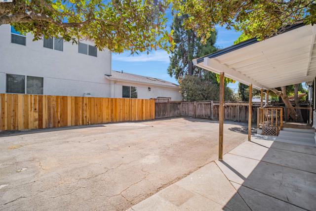 3780 Somerset Ave, Castro Valley CA: https://media.crmls.org/mediaz/5256da12-c8ae-49e8-9d50-d74d6b427094.jpg