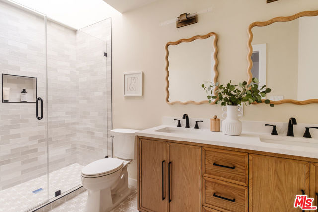 3501 Hillcrest Drive, Los Angeles CA: https://media.crmls.org/mediaz/5256dda0-0c83-48b9-af06-3db8e9cff4e8.jpg