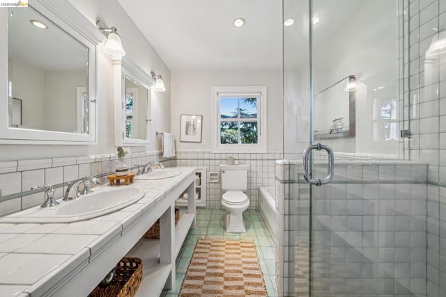 Image 41 of 59 For 4201 Lakeshore Ave