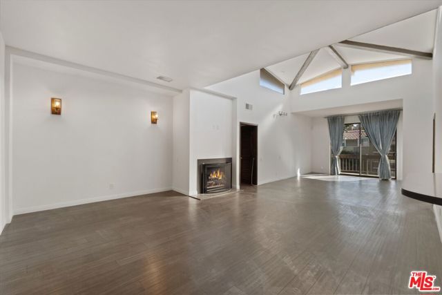 2175 S Beverly Glen Boulevard, Los Angeles CA: https://media.crmls.org/mediaz/52577e31-175c-4ac2-a225-943ae713e72c.jpg