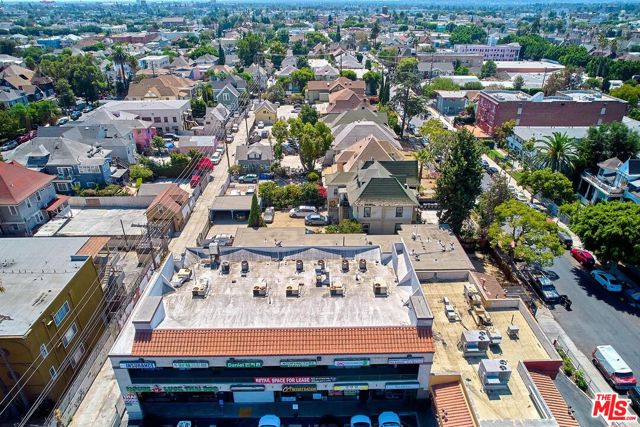 1020 S Westlake Avenue, Los Angeles CA: https://media.crmls.org/mediaz/5258578f-bbbe-4cac-9fb7-f24796f9c5c6.jpg