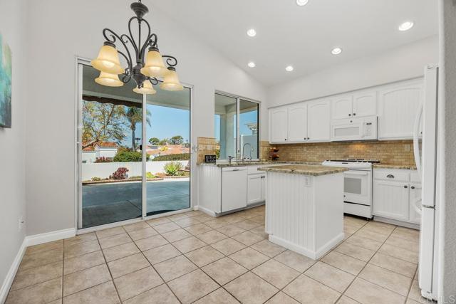 Detail Gallery Image 12 of 57 For 4238 Lindos Way, Oceanside,  CA 92056 - 2 Beds | 2 Baths