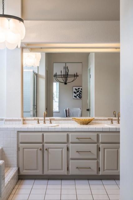 2134 Paseo Del Oro, San Jose CA: https://media.crmls.org/mediaz/5258cc4a-a410-4cc0-9b35-f514b34ffecb.jpg