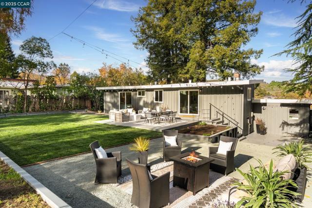 3337 S Lucille Ln, Lafayette CA: https://media.crmls.org/mediaz/52591163-fdf8-48cc-8dbf-bcca4007de1c.jpg