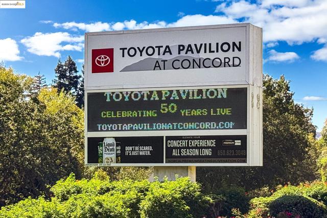 1515 Schenone Ct, Concord CA: https://media.crmls.org/mediaz/5259e881-e4b8-4724-bcda-b15ff8c28a57.jpg