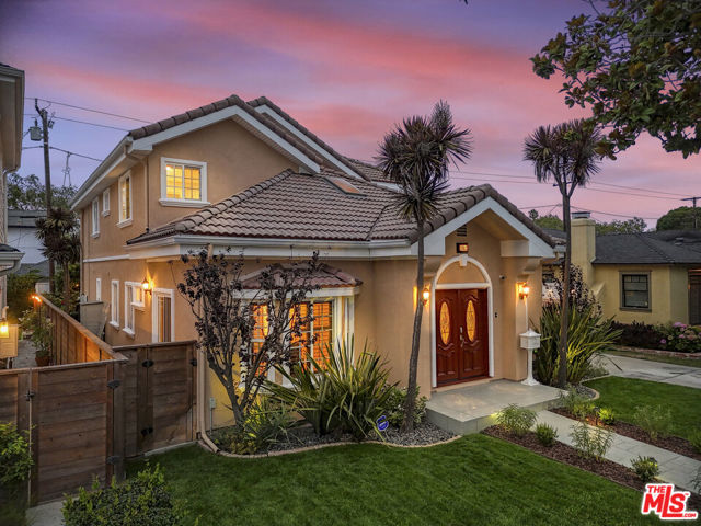10943 Barman Avenue, Culver City CA: https://media.crmls.org/mediaz/525a1472-db57-42e5-93bb-28443cfd129b.jpg