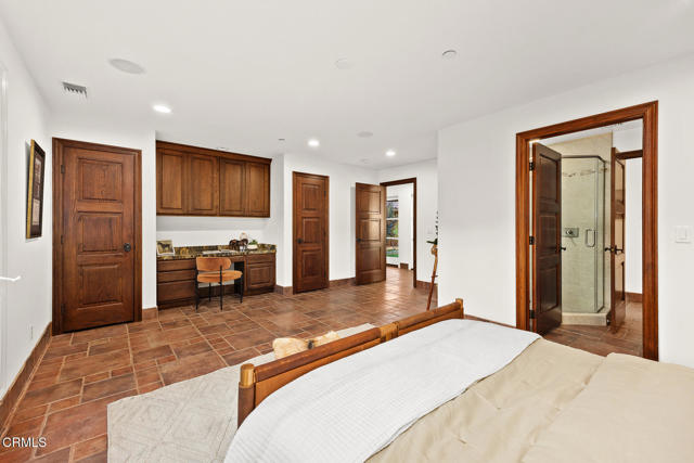 1533 Rancho Avenue, Glendale CA: https://media.crmls.org/mediaz/525a4060-2879-4e89-9183-3d87bd54bd7a.jpg