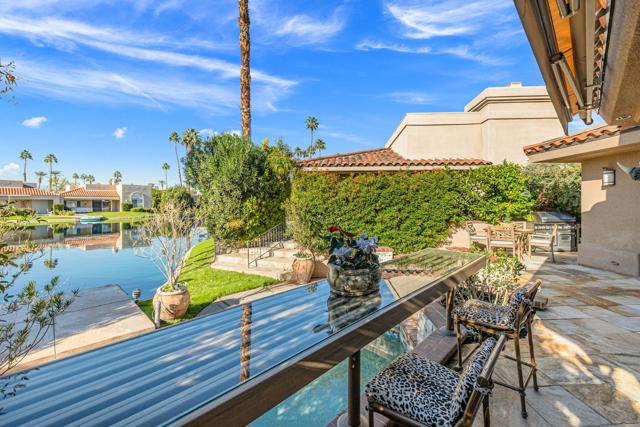 210 Desert Lakes Drive, Rancho Mirage CA: https://media.crmls.org/mediaz/525b5e00-becc-473d-ad8b-346231aa89ce.jpg