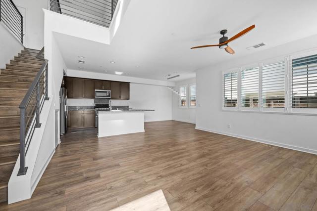 2053 Tango Loop, Chula Vista CA: https://media.crmls.org/mediaz/525be6e9-348c-49d8-8148-49d069526eea.jpg