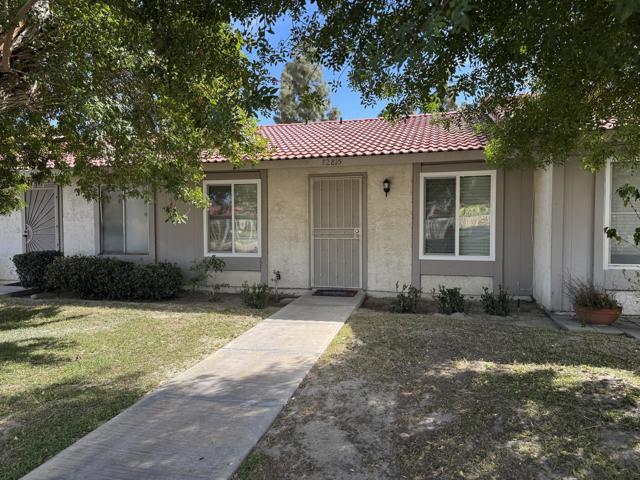 82815 Davis Drive, Indio CA: https://media.crmls.org/mediaz/525cb104-6e8d-461e-b244-1cdcaad3c09a.jpg