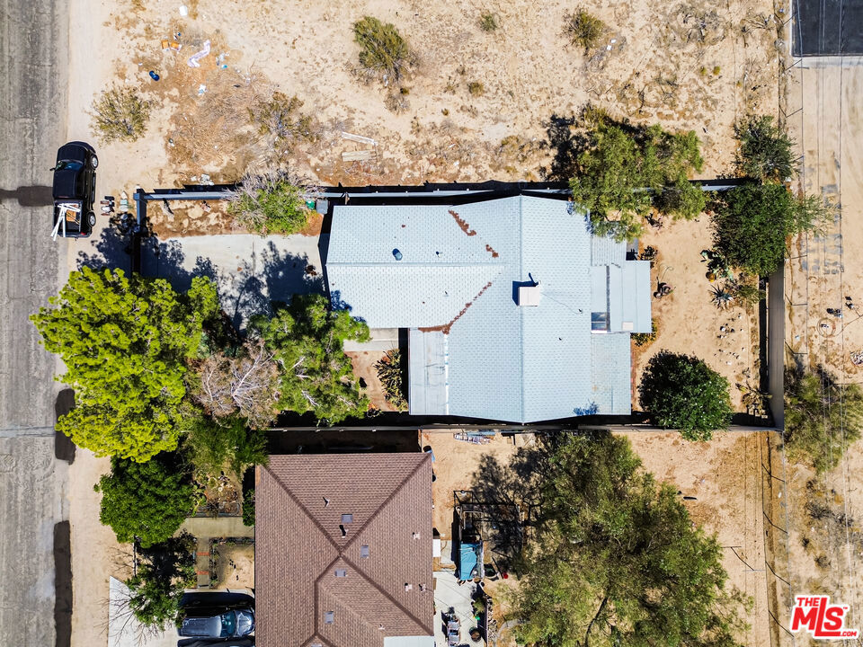 https://media.crmls.org/mediaz/525de868-b477-4f69-a014-0c9844ec662f.jpg?preset=X-Large