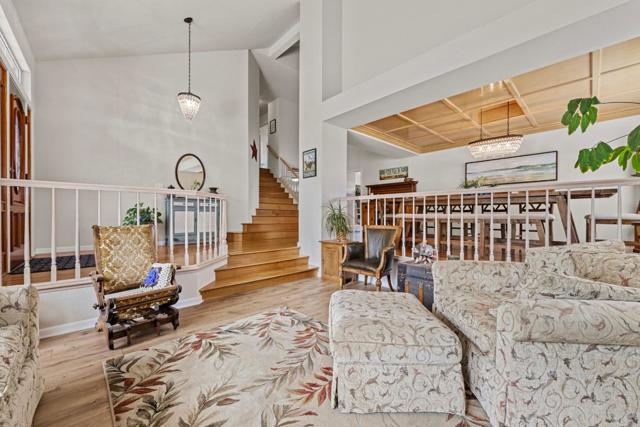 441 Tierra Del Sol, Hollister CA: https://media.crmls.org/mediaz/525e4396-21fd-49d3-b165-26fa9bc70884.jpg