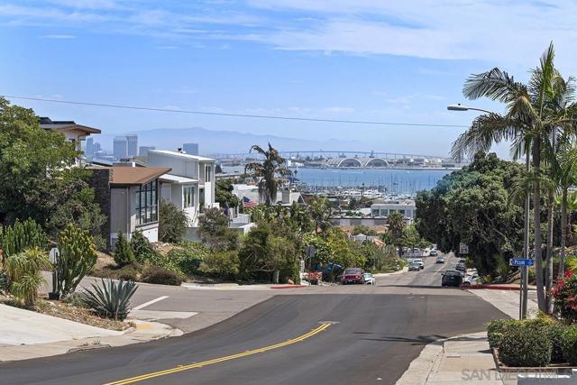 3428 Garrison St, San Diego CA: https://media.crmls.org/mediaz/525f77c2-0141-4e11-9359-f44039d019bd.jpg