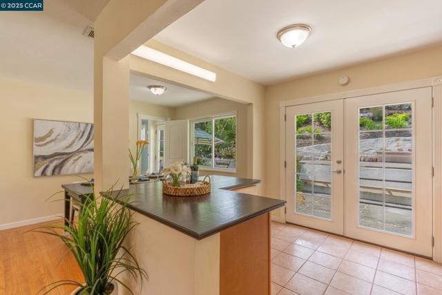 3215 Camino Colorados, Lafayette CA: https://media.crmls.org/mediaz/52608d5e-ddd5-4b03-82fc-e418d7c55f8b.jpg