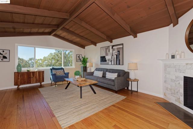 Image 2 of 30 For 2093 Braemar Rd