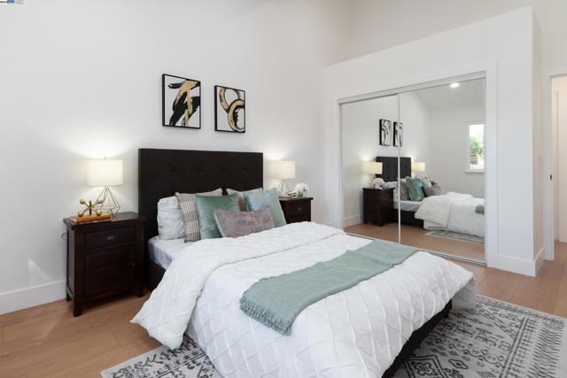 498 Via Royal, Walnut Creek CA: https://media.crmls.org/mediaz/5261fca3-d4e6-46fd-8aae-3821c9a5987d.jpg