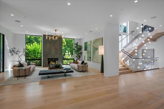 88 Tuscaloosa Avenue, Atherton CA: https://media.crmls.org/mediaz/52620076-79bb-4656-886d-e4cee33f6c41.jpg