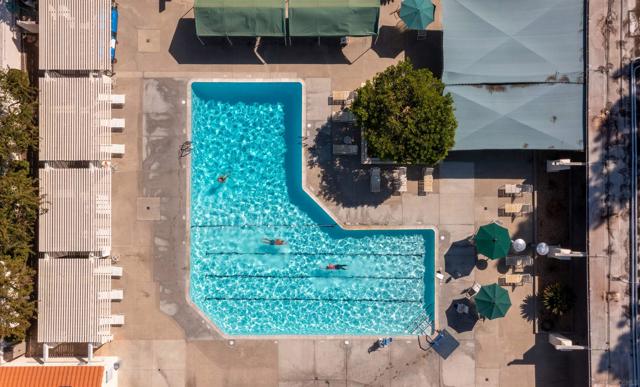 17476 Plaza Cerado, San Diego CA: https://media.crmls.org/mediaz/52622168-2e7b-4511-8e15-7e081d429945.jpg