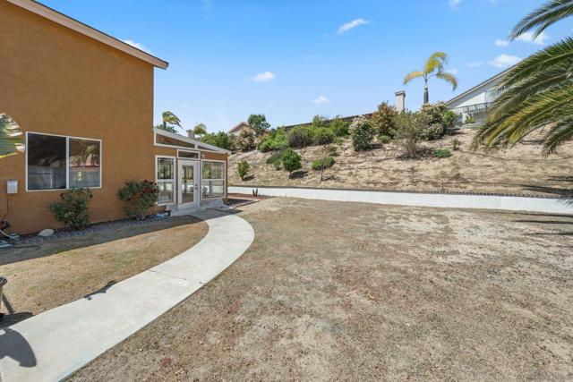 32246 Cour Meyney, Temecula CA: https://media.crmls.org/mediaz/52625c45-2f14-4929-b1b5-7264e78995ff.jpg