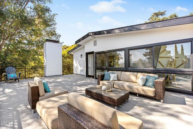 709 Wilson Court, Burbank CA: https://media.crmls.org/mediaz/52638133-2c2e-4531-8812-fdc913317f77.jpg