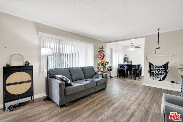 Image 2 of 15 For 6225 Reseda Boulevard