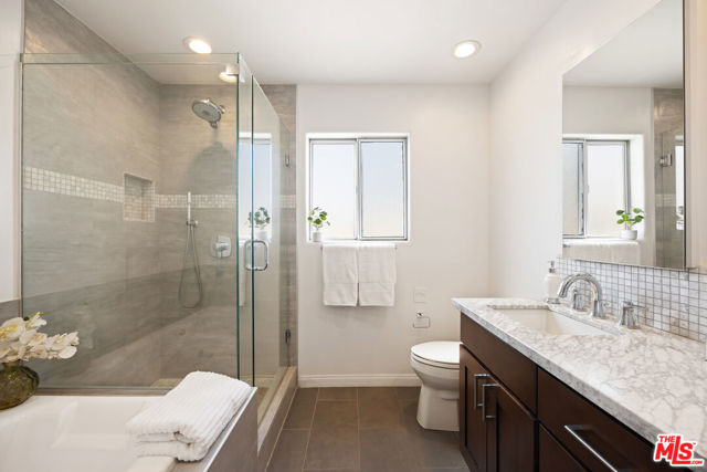 Drew Fenton | 12011 Goshen Avenue Los Angeles CA | MLS: 7095692