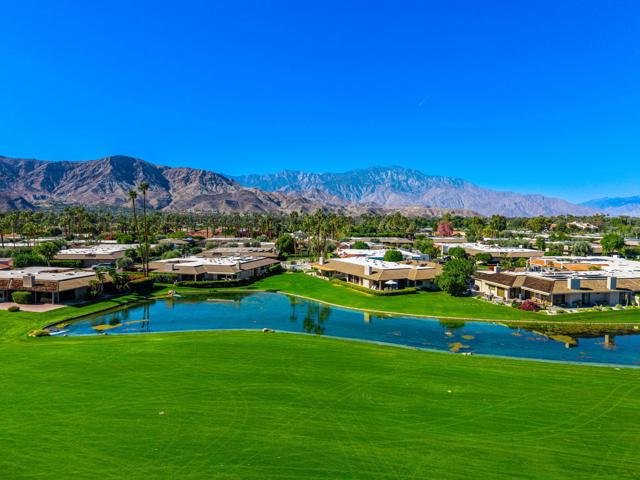 9 Rutgers Court, Rancho Mirage CA: https://media.crmls.org/mediaz/5264217e-7744-4710-8cf8-061518b21928.jpg