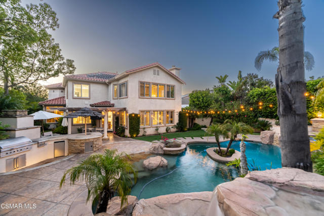 5302 Via Jacinto, Newbury Park CA: https://media.crmls.org/mediaz/52643f95-ca6a-4b84-91cf-c47a55206e04.jpg
