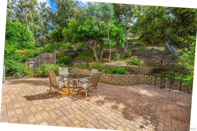 4756 Edison St, San Diego CA: https://media.crmls.org/mediaz/526441f1-0327-4b09-bf3f-bb138fbb94db.jpg