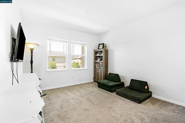 158 Wooley Creek Way, Brentwood CA: https://media.crmls.org/mediaz/5264484a-58c1-4ef1-93db-fb6e6f9f95eb.jpg