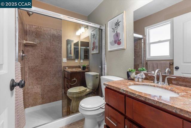 5555 Alabama Dr, Concord CA: https://media.crmls.org/mediaz/5265c20e-cfab-4ef6-a0e7-48aa2d2dd663.jpg