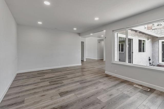 6608 Neptune Court, San Jose CA: https://media.crmls.org/mediaz/526619ac-eed6-4370-b7dc-f5d368da1cde.jpg