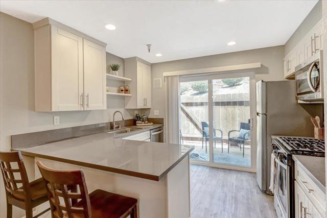 Detail Gallery Image 4 of 20 For 8186 Lemon Grove Way #E,  Lemon Grove,  CA 91945 - 2 Beds | 2 Baths