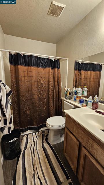 80 Mims Ave, Bay Point CA: https://media.crmls.org/mediaz/526702b1-7538-424a-a6be-1c044c1c4f4e.jpg