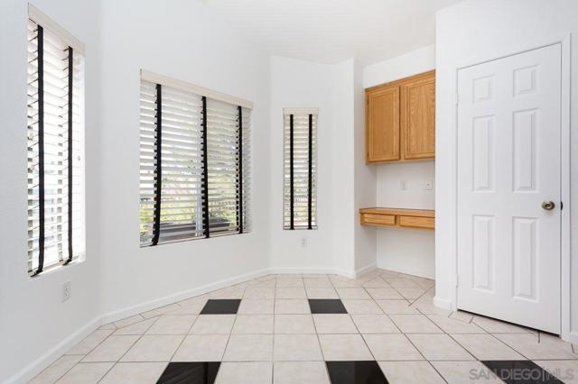 2334 Columbine Dr, Alpine CA: https://media.crmls.org/mediaz/52675cee-0a4d-4653-9193-b284dc96a029.jpg