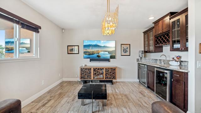 736 San Mario Drive, Solana Beach CA: https://media.crmls.org/mediaz/52678002-6862-4c77-9c38-1cbfbdcfc832.jpg
