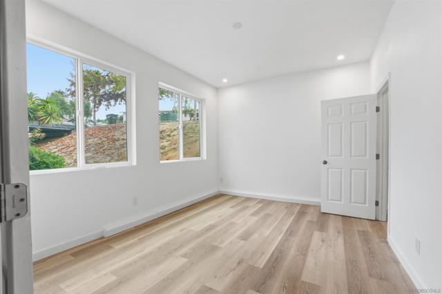 Image 22 of 70 For 490 Lado De Loma Dr #1-4