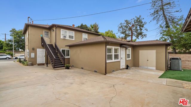 6311 La Tijera Boulevard, Los Angeles CA: https://media.crmls.org/mediaz/52681a01-0164-421a-9b0d-a4496fc5215d.jpg