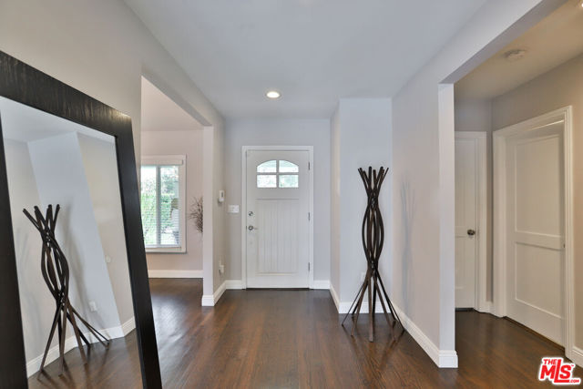 4271 Riverton Avenue photo 3