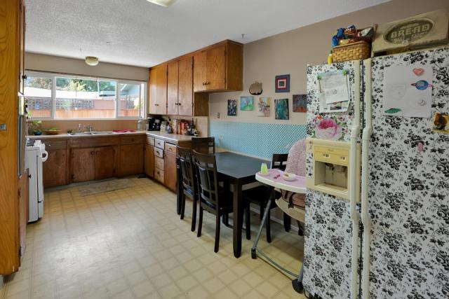 2030 Kinsley Street, Santa Cruz CA: https://media.crmls.org/mediaz/52698857-6bdd-49d4-a0d0-e94c974b570a.jpg