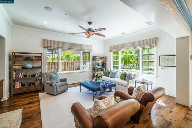 Image 20 of 61 For 53 Hidden Oaks Dr