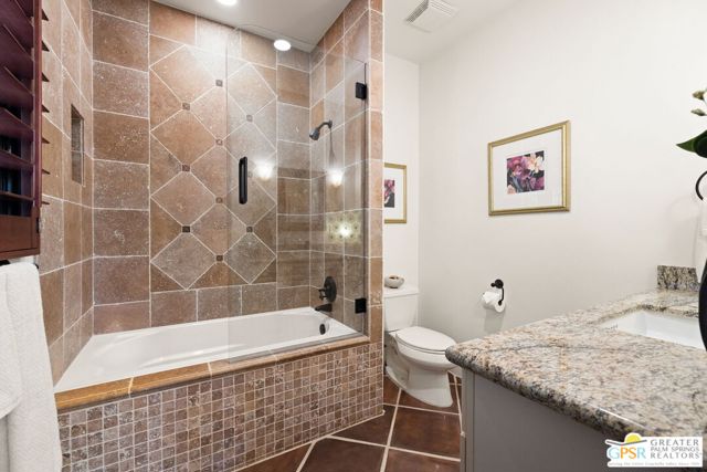 248 E Palo Verde Avenue, Palm Springs CA: https://media.crmls.org/mediaz/526b0ff8-7f17-47a7-b2a1-e3c4927bcc9f.jpg