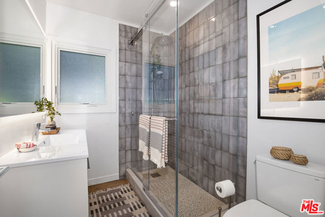 3744 Redwood Avenue, Los Angeles CA: https://media.crmls.org/mediaz/526b13e1-c42c-498c-9642-016dac44a821.jpg