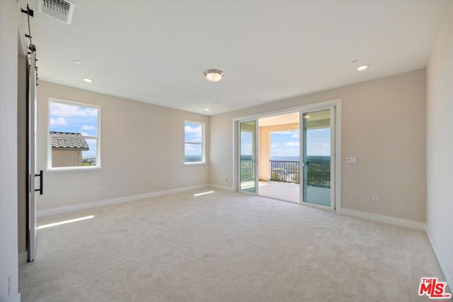 5153 Wild Oak Lane, El Dorado Hills CA: https://media.crmls.org/mediaz/526b891e-d227-4eb8-957a-3eeacfb74b0a.jpg