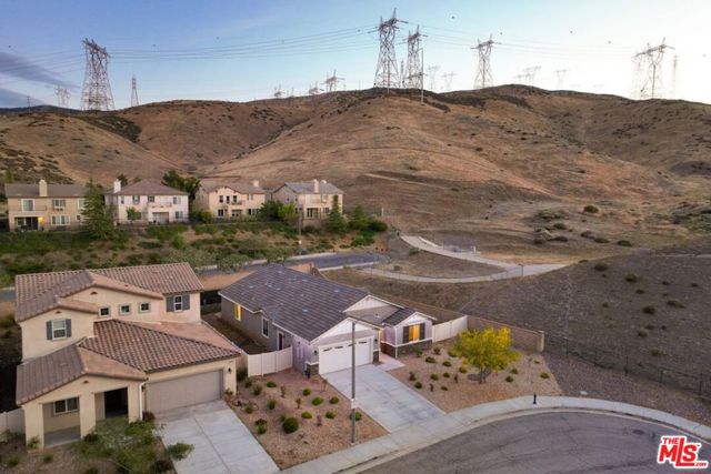 2906 Crocus Place, Palmdale CA: https://media.crmls.org/mediaz/526ba8e8-3f08-436f-a3b9-59468c45ffec.jpg